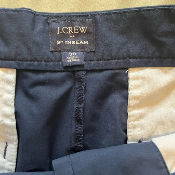 J. Crew Men's Dark Navy Flat Front Shorts - Picture 2 of 3